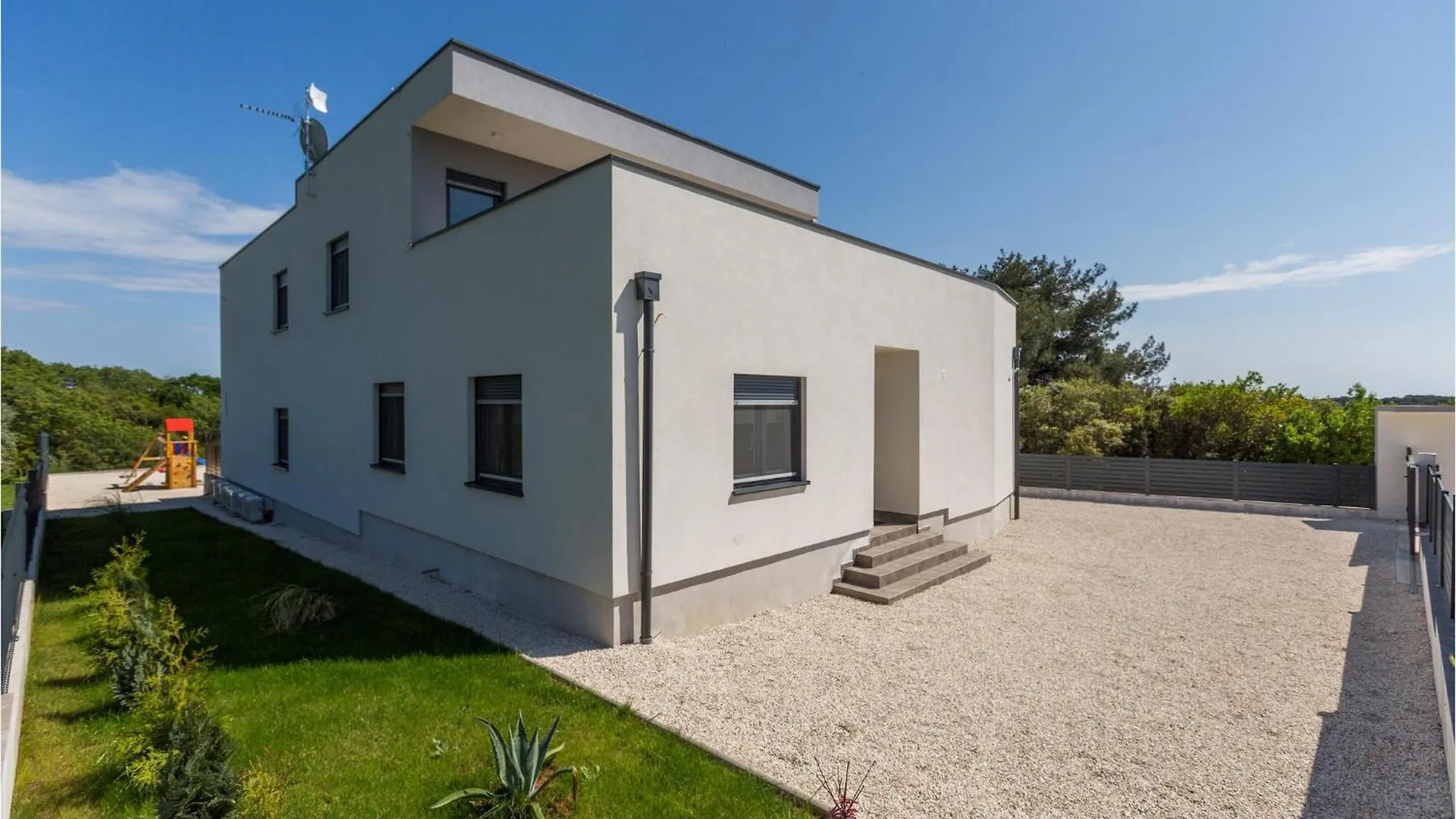 Holiday home 3 Bedroom Cozy Home In Pula