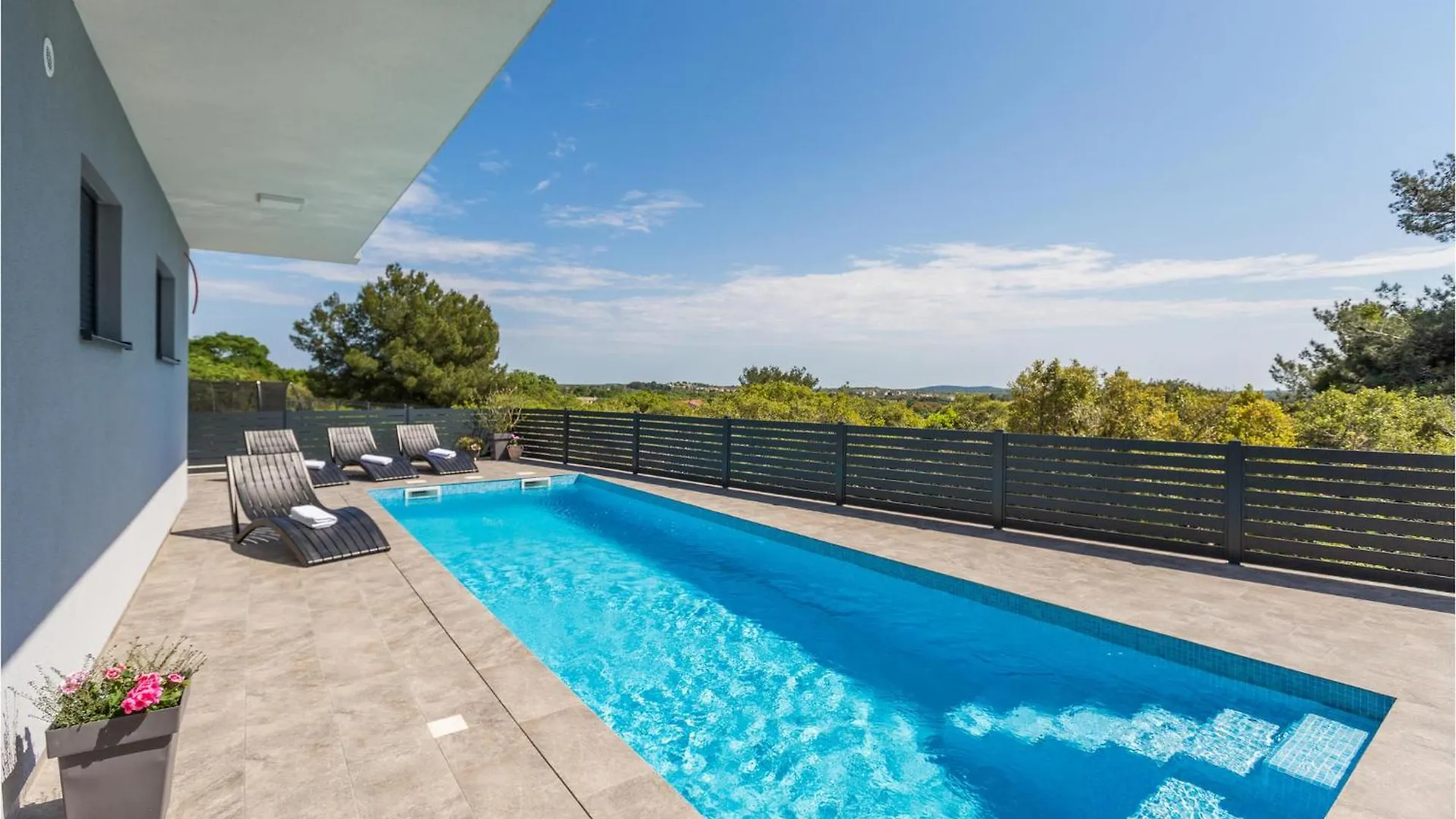 3 Bedroom Cozy Home In Pula Croatia